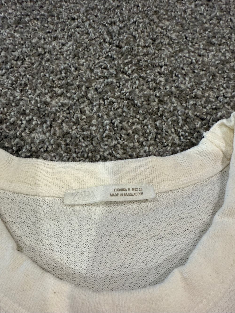 Zara Sweatshirt - Picture 4 of 4